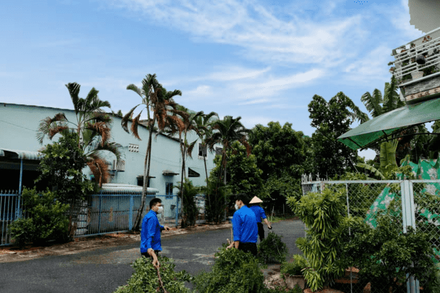 CHI ĐOÀN TRUNG TÂM  Y TẾ KHU VỰC SA ĐÉC 1 TÍCH CỰC CHUYÊN MÔN, CHUNG TAY GIỮ GÌN VỆ SINH MÔI TRƯỜNG HƯỚNG TỚI KỶ NIỆM 80 NĂM QUỐC KHÁNH 2/9
